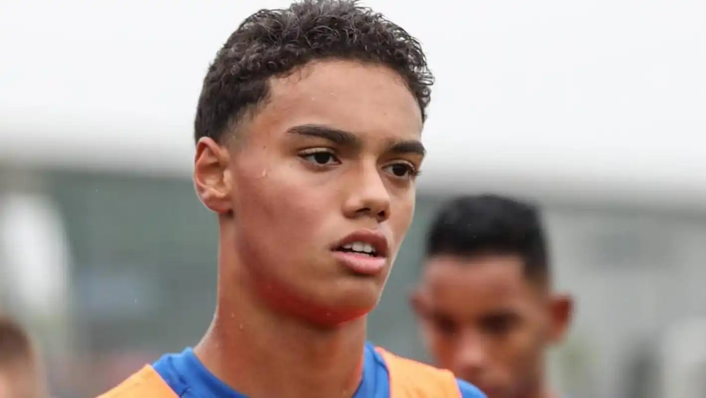 团队背景与 团队背景与